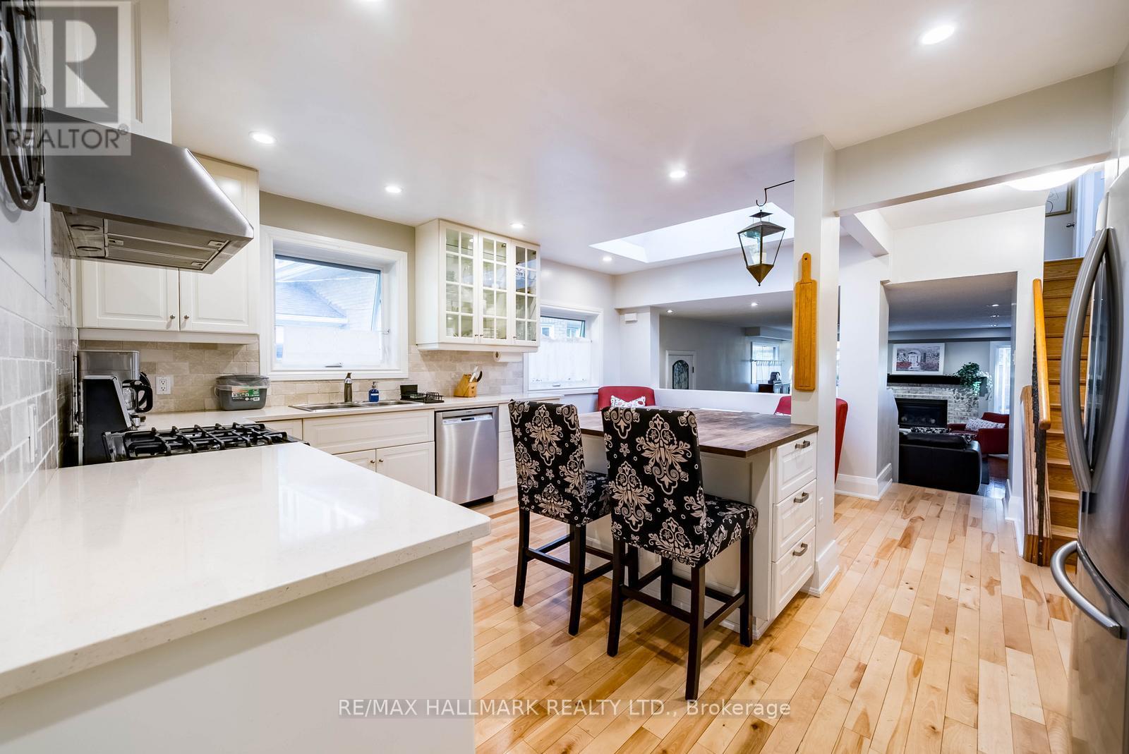 55 Larwood Boulevard, Toronto, Ontario  M1M 2M6 - Photo 6 - E13789430
