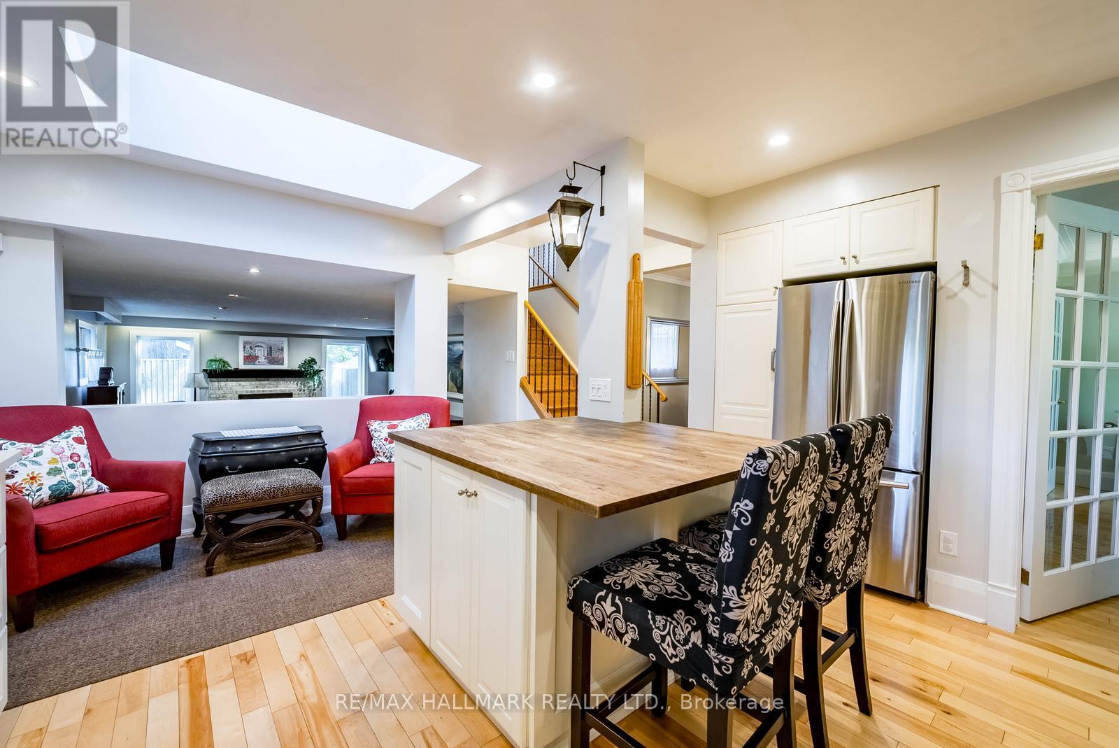 55 Larwood Boulevard, Toronto, Ontario  M1M 2M6 - Photo 9 - E13789430