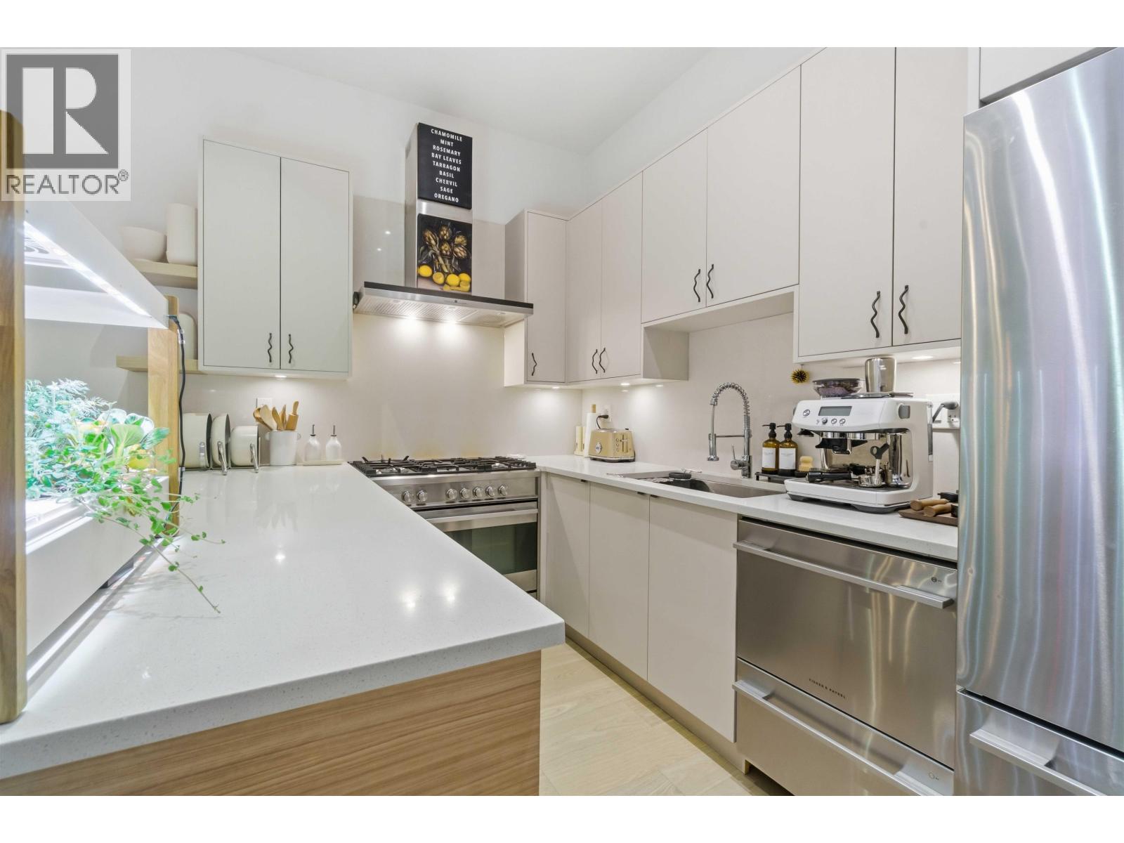 1533 E 5th Avenue, Vancouver, British Columbia  V5N 1L6 - Photo 15 - R3125303