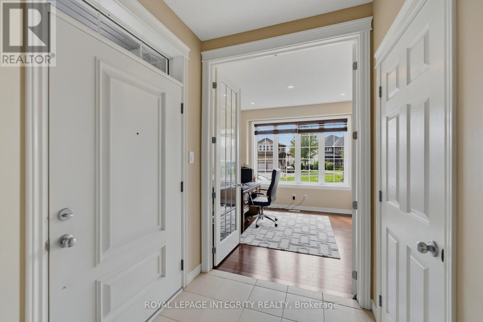 277 Huntsville Drive, Ottawa, Ontario  K2T 0H1 - Photo 4 - X13807648