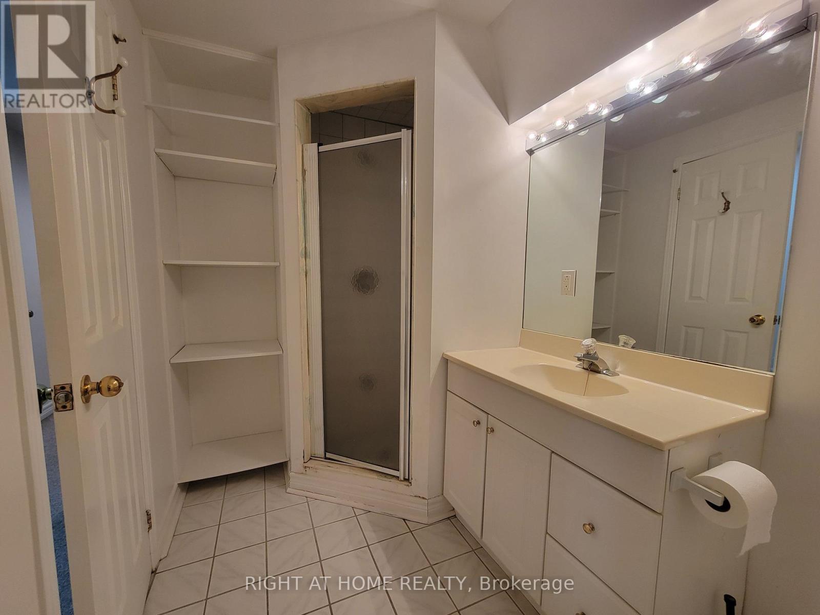 Basement - 70 Lipton Crescent, Whitby, Ontario  L1R 1W9 - Photo 13 - E13807654