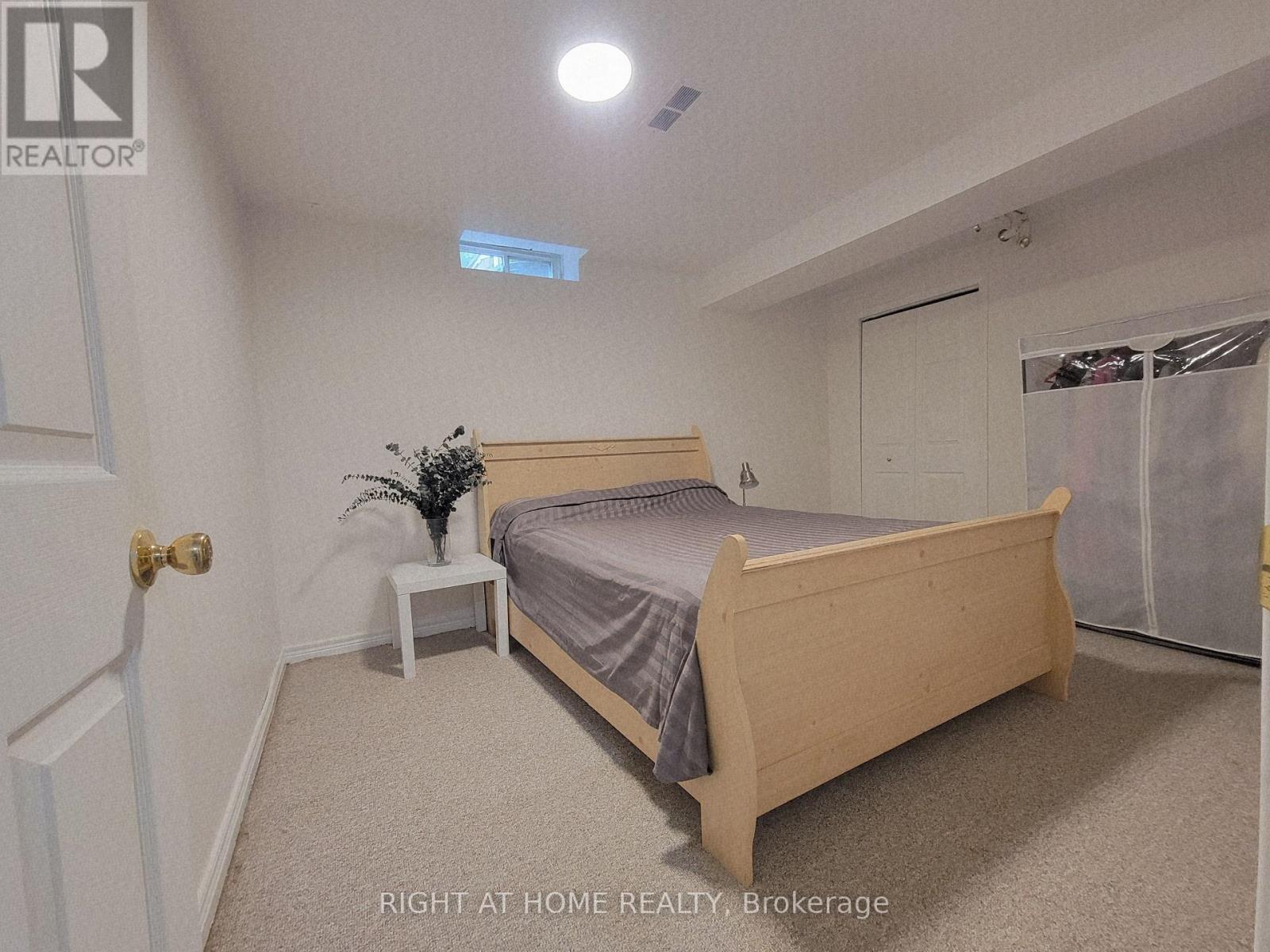Basement - 70 Lipton Crescent, Whitby, Ontario  L1R 1W9 - Photo 8 - E13807654