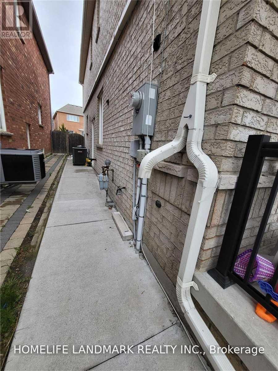 Bsmt - 61 Albert Roffey Crescent, Markham, Ontario  L6B 0H2 - Photo 15 - N13807642