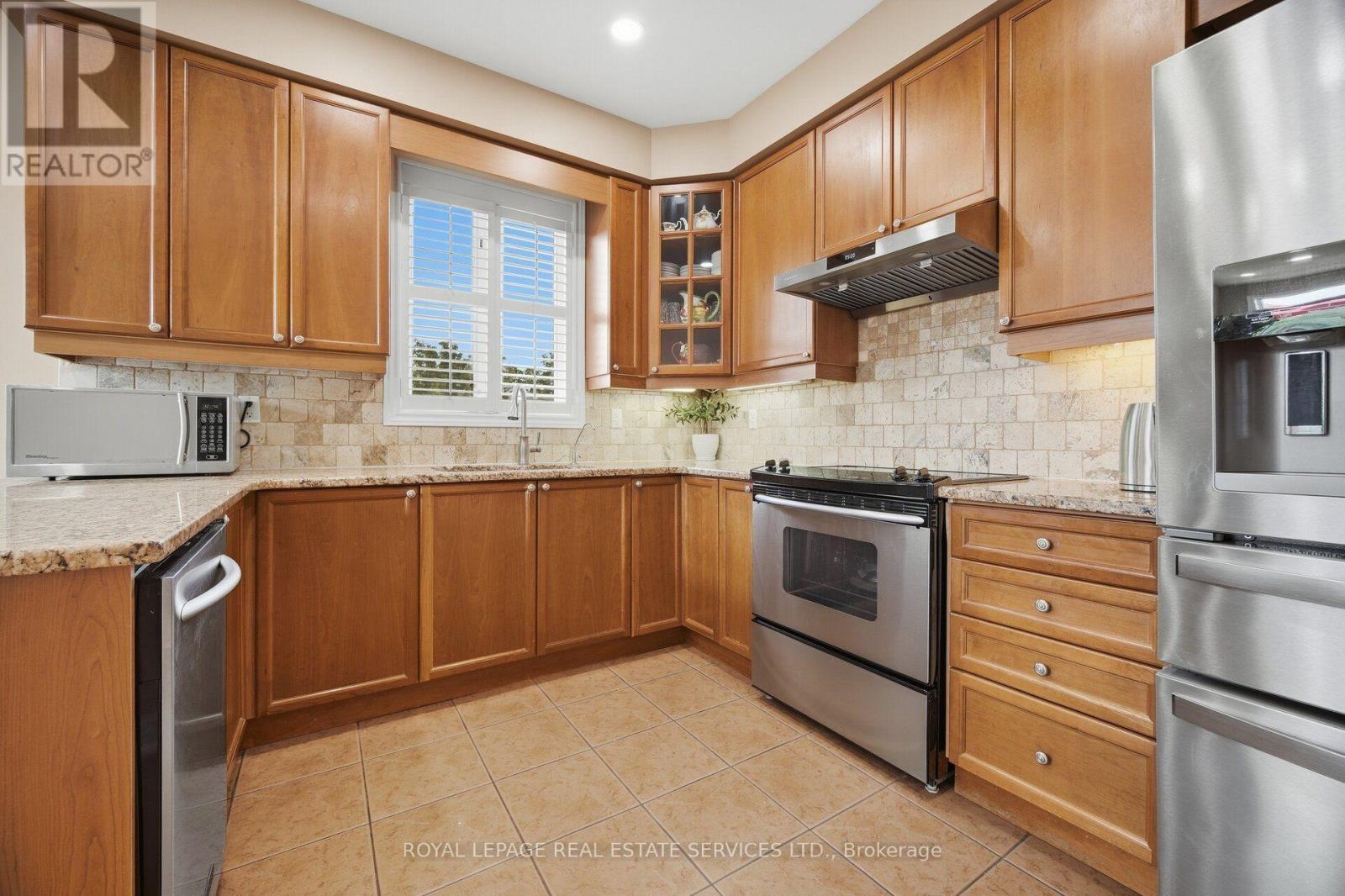 3057 Portree Crescent, Oakville, Ontario  L6M 5C4 - Photo 12 - W13807644