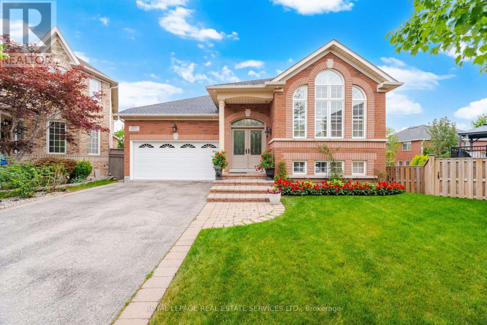 3057 Portree Crescent, Oakville, Ontario  L6M 5C4 - Photo 2 - W13807644