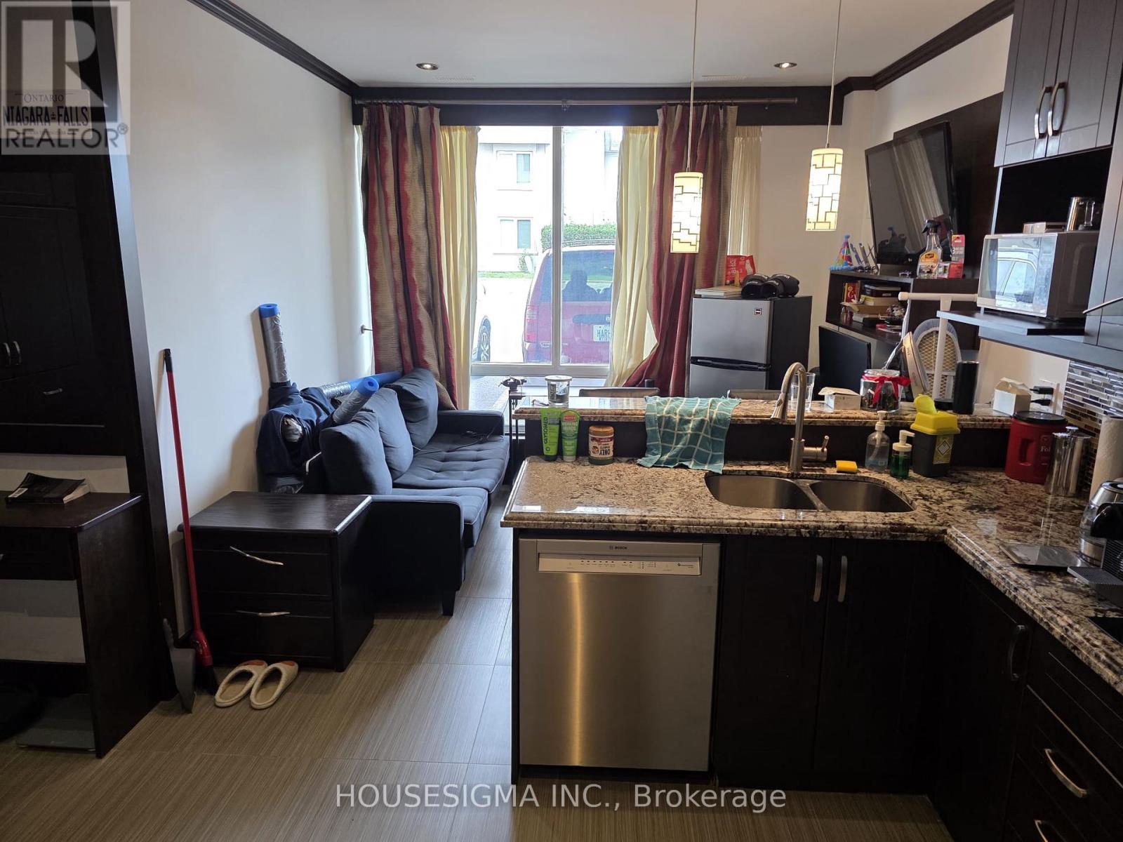 101 - 1 Hycrest Avenue, Toronto, Ontario  M2N 6V8 - Photo 3 - C13807678