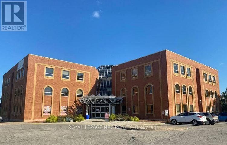 305 - 180 VINE STREET S, st. catharines (e. chester), Ontario