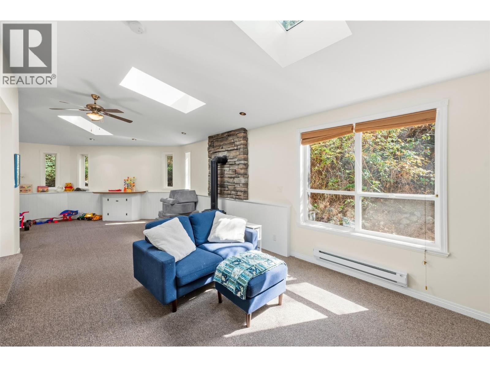 3281 Juniper Drive, Naramata, British Columbia  V0H 1N1 - Photo 25 - 10400753