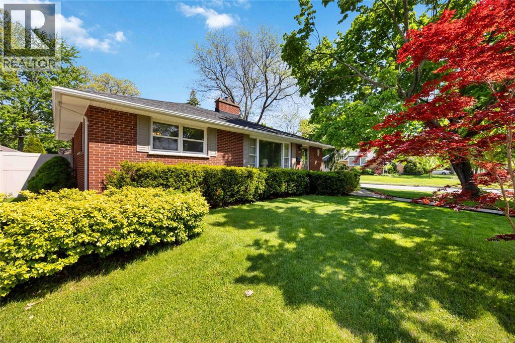 1242 MARCIN ROAD Sarnia Ontario Canada N7V3J9 4
