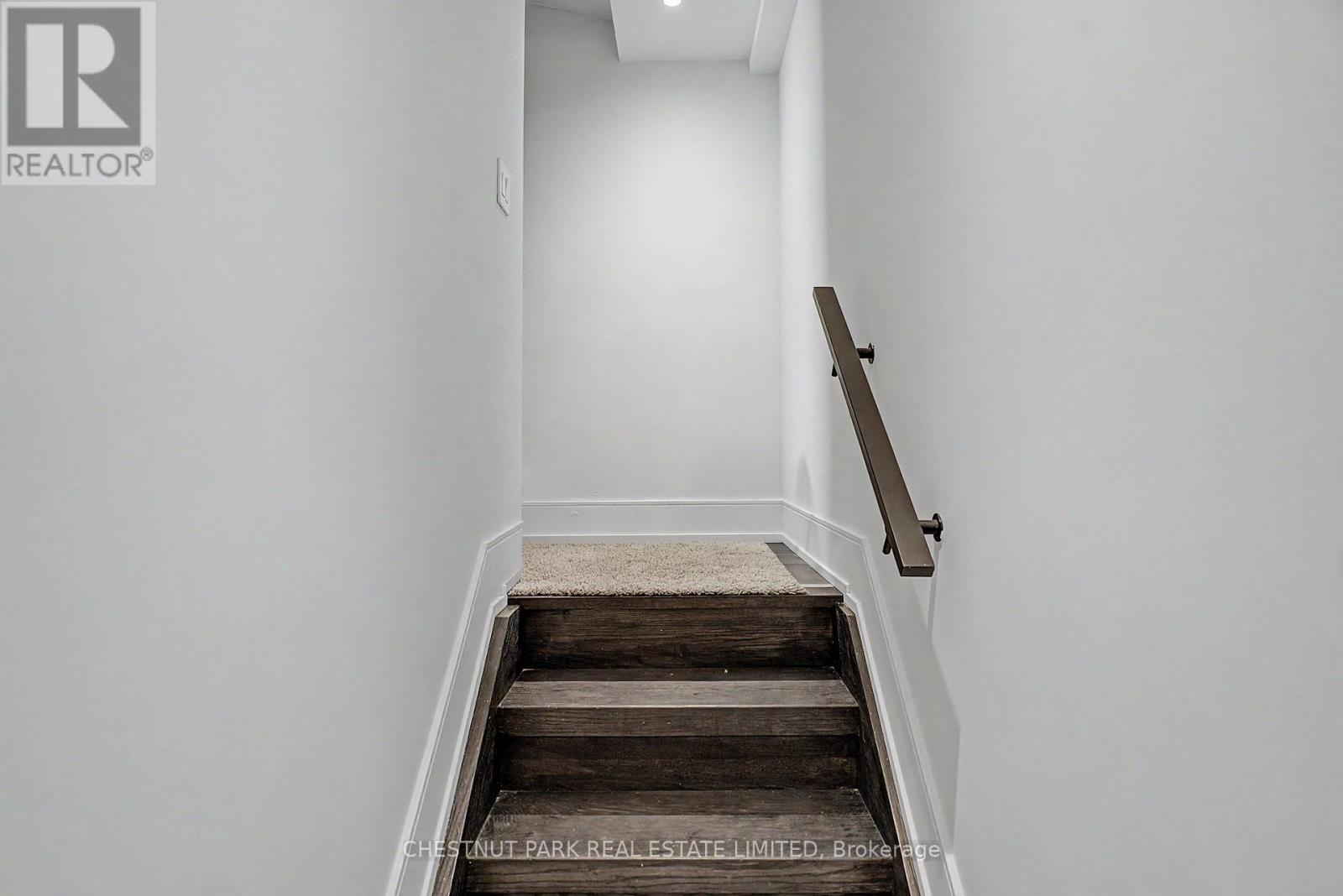 150 Sheldon Avenue, Toronto, Ontario  M8W 4L6 - Photo 47 - W13794984