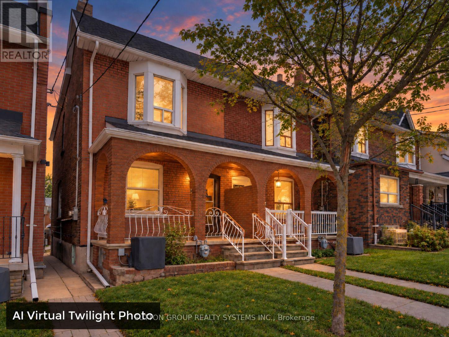 35 DAY AVENUE, Toronto, Ontario