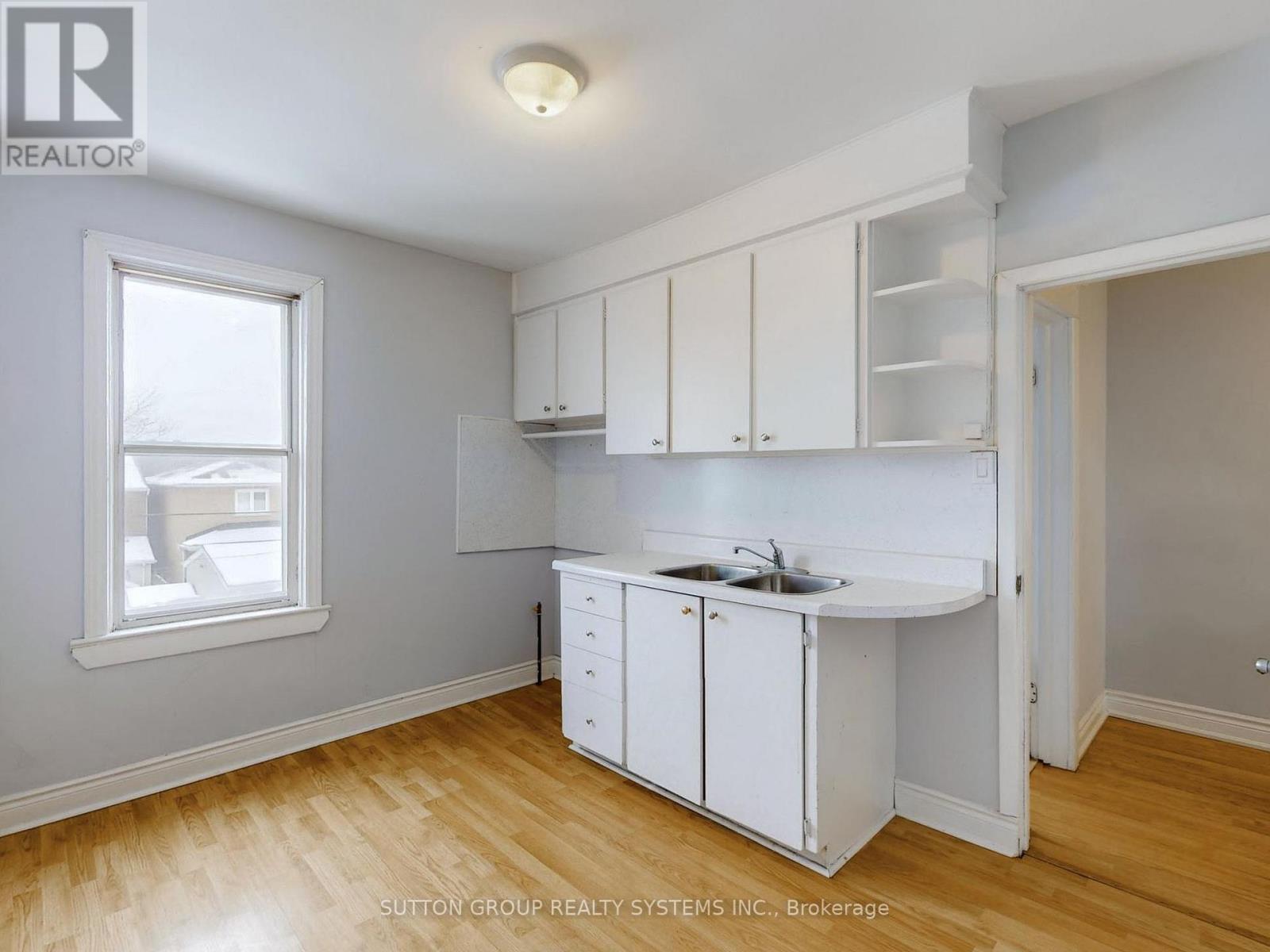35 Day Avenue, Toronto, Ontario  M6E 3V7 - Photo 10 - W13807702