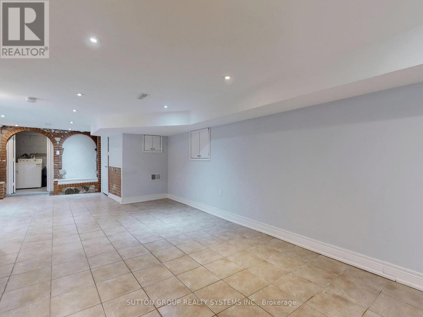 35 Day Avenue, Toronto, Ontario  M6E 3V7 - Photo 14 - W13807702