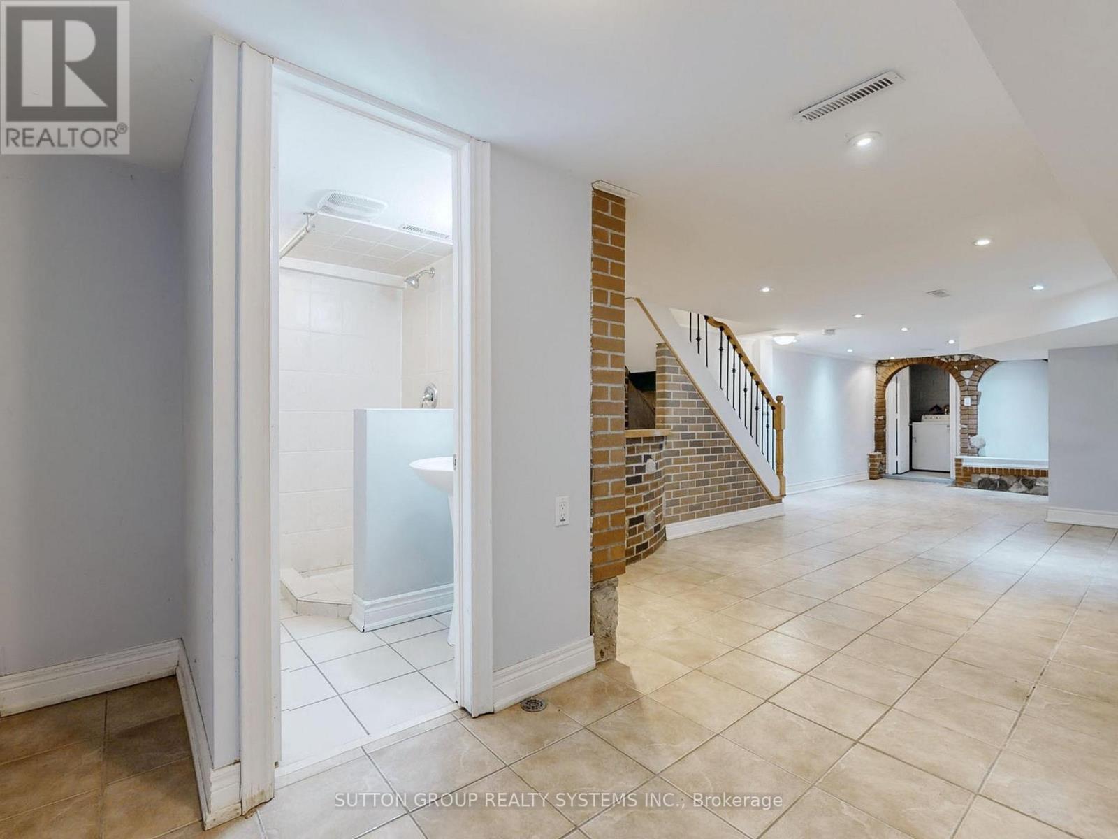35 Day Avenue, Toronto, Ontario  M6E 3V7 - Photo 15 - W13807702