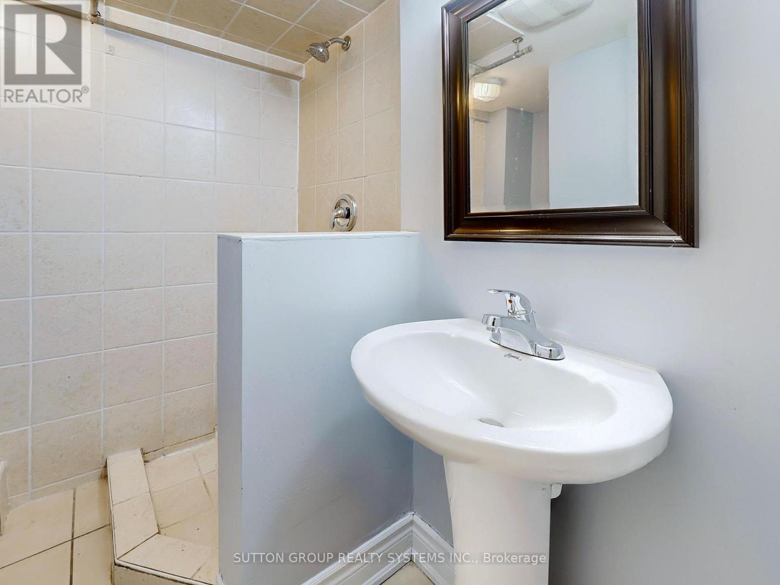 35 Day Avenue, Toronto, Ontario  M6E 3V7 - Photo 18 - W13807702