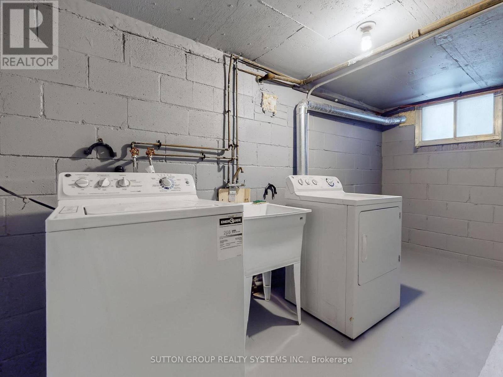 35 Day Avenue, Toronto, Ontario  M6E 3V7 - Photo 19 - W13807702