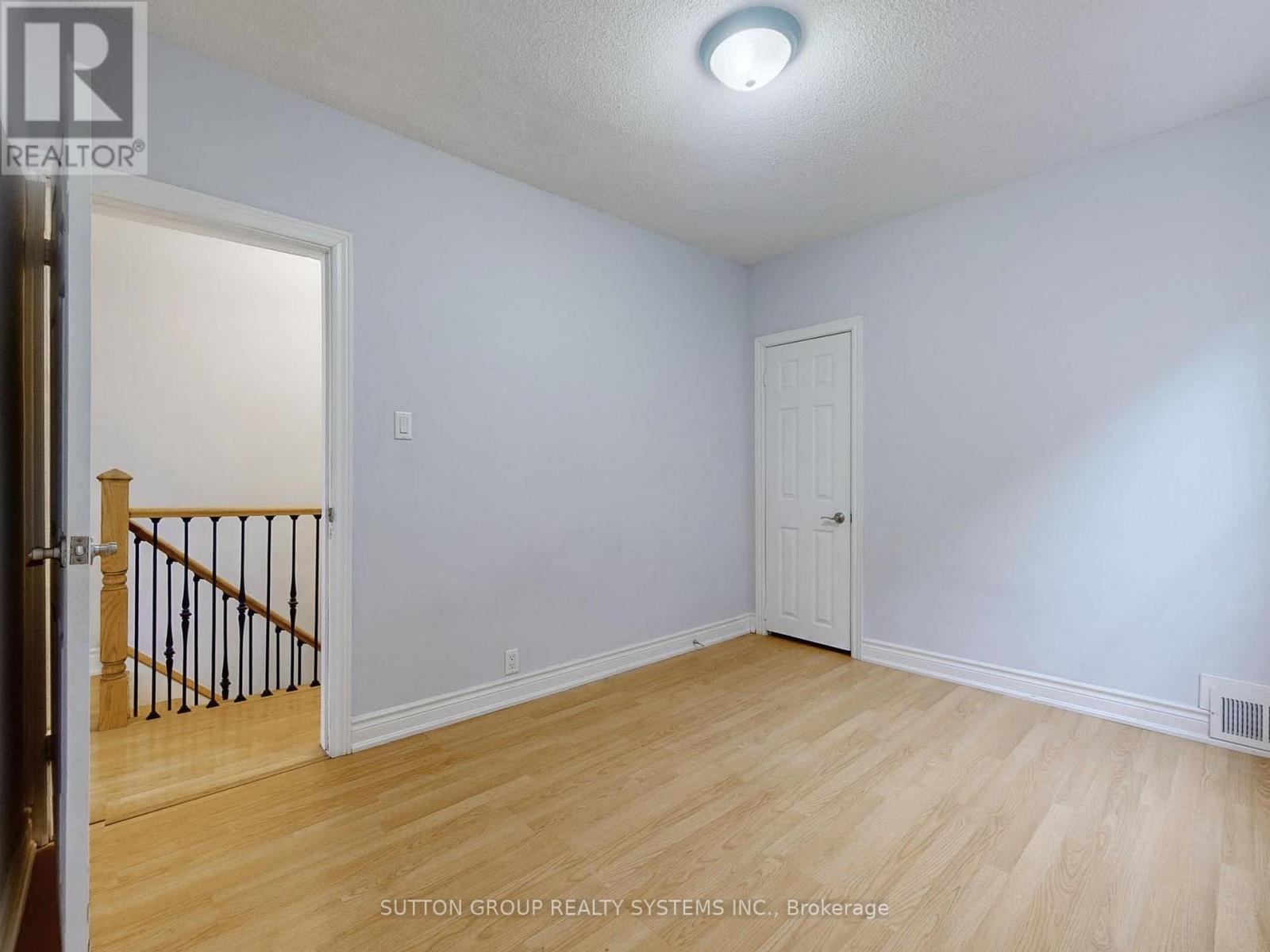 35 Day Avenue, Toronto, Ontario  M6E 3V7 - Photo 9 - W13807702