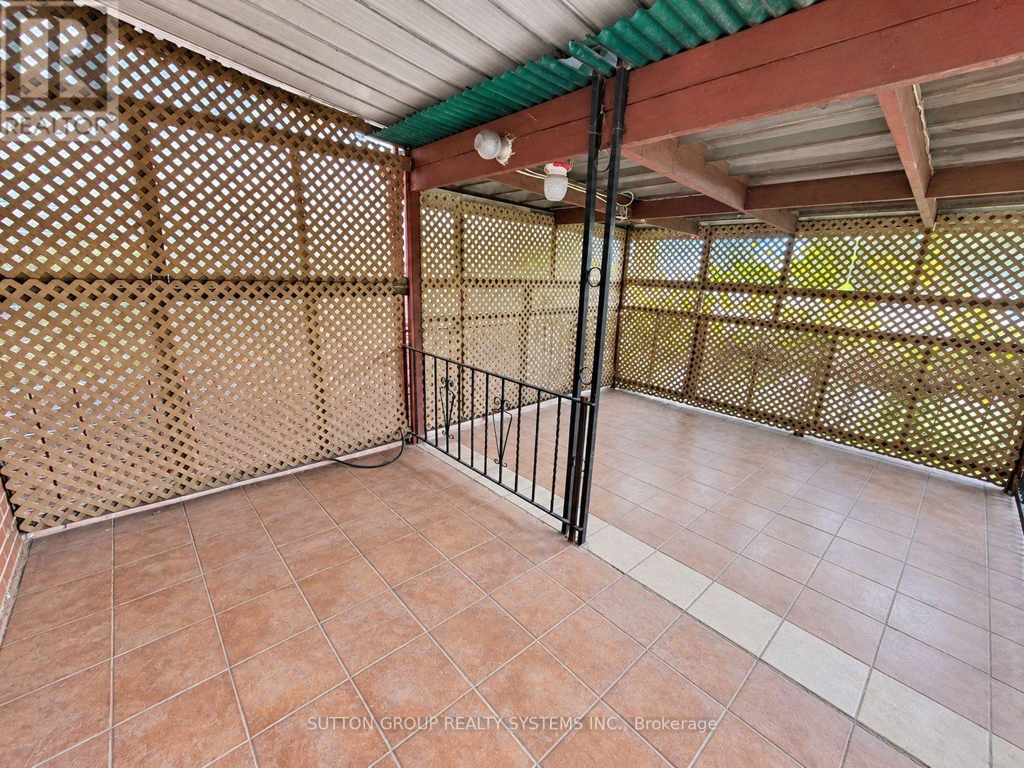 142 Ennerdale Road, Toronto, Ontario  M6E 4C9 - Photo 21 - W13807706