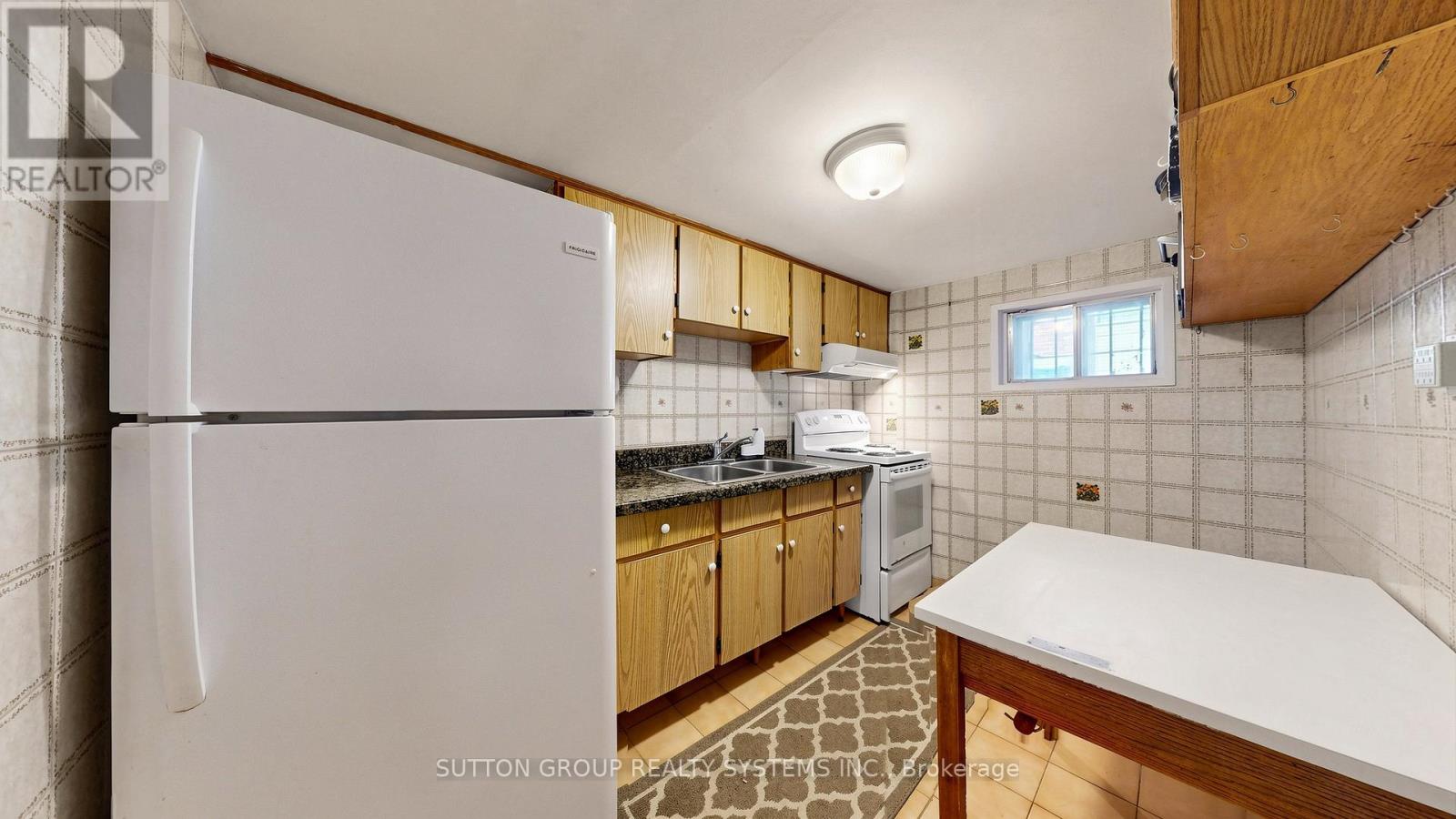 114 Rosemount Avenue, Toronto, Ontario  M6H 2M7 - Photo 19 - W13752662