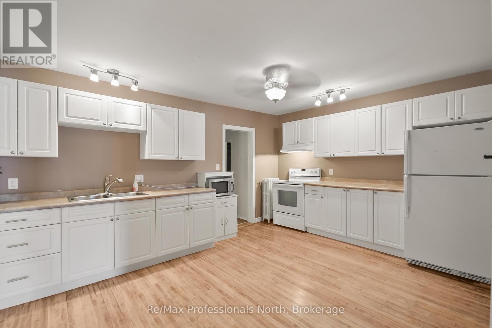 171 Muskoka Road S, Gravenhurst, Ontario  P1P 1X3 - Photo 33 - X13807738