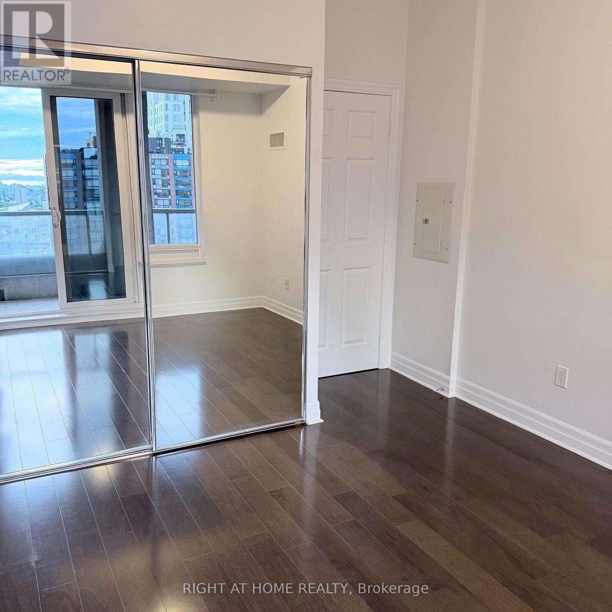 1810 - 35 Balmuto Street, Toronto, Ontario  M4Y 5W4 - Photo 11 - C13807742