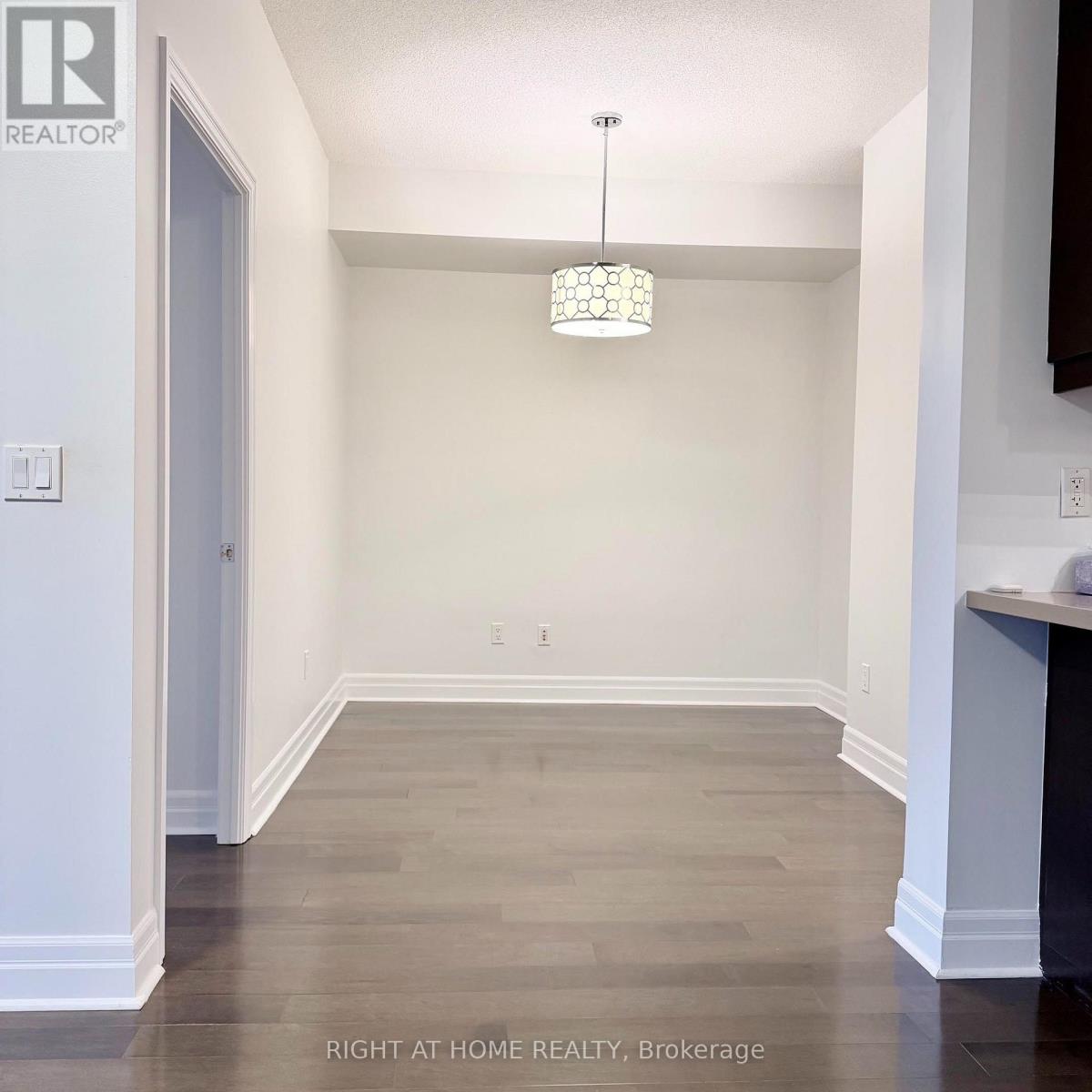 1810 - 35 Balmuto Street, Toronto, Ontario  M4Y 5W4 - Photo 12 - C13807742