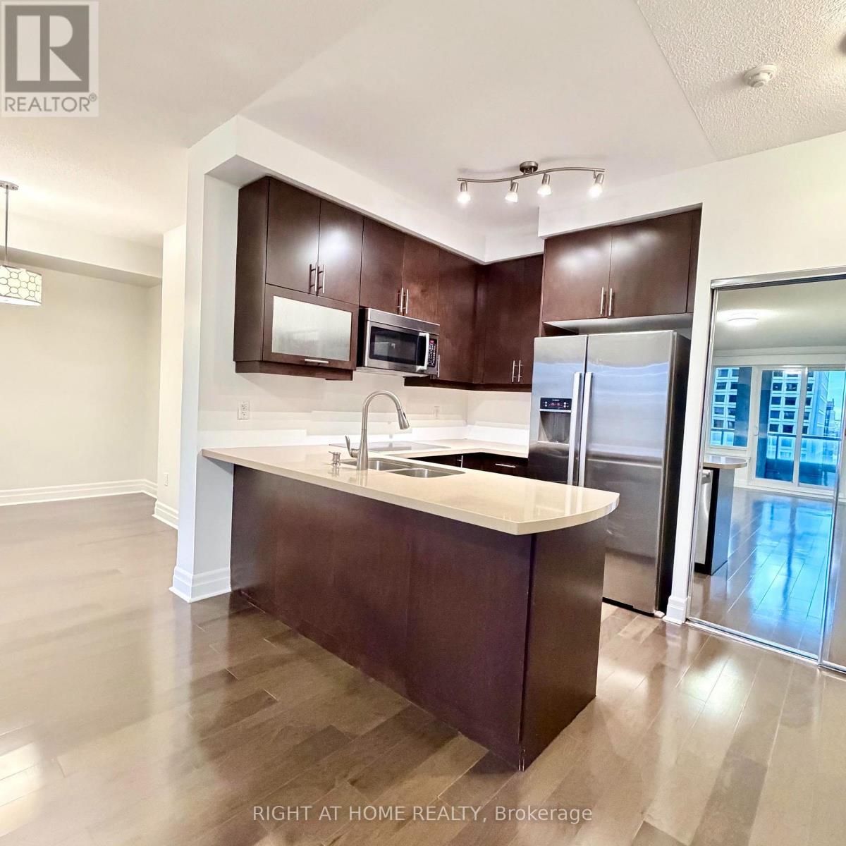 1810 - 35 Balmuto Street, Toronto, Ontario  M4Y 5W4 - Photo 15 - C13807742