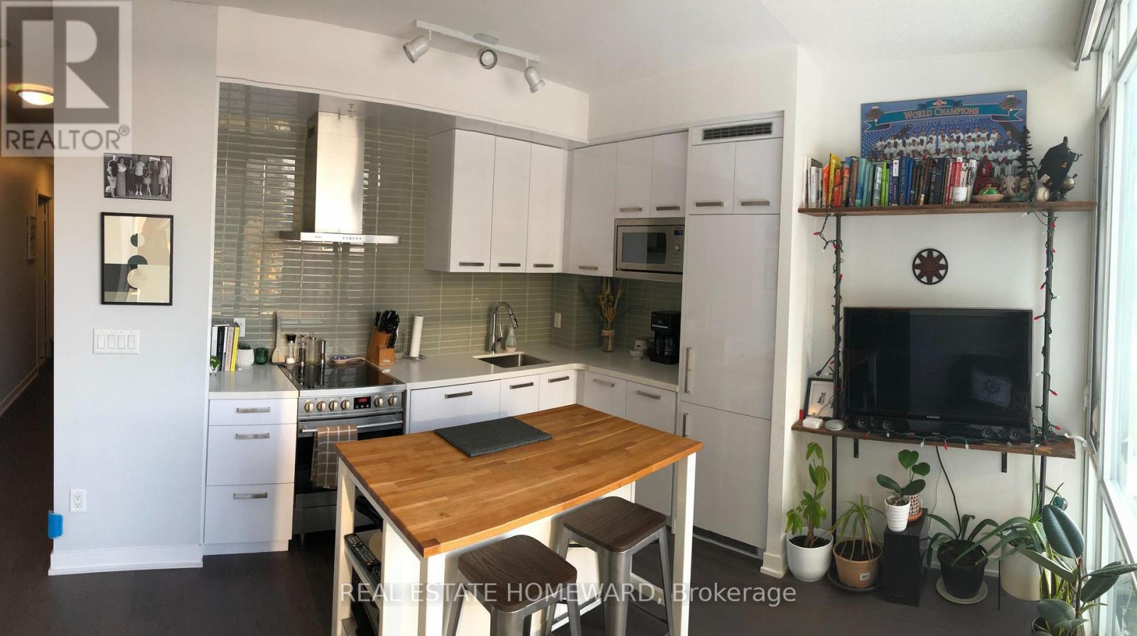 S320 - 120 Bayview Avenue, Toronto, Ontario  M5A 0G4 - Photo 4 - C13807754