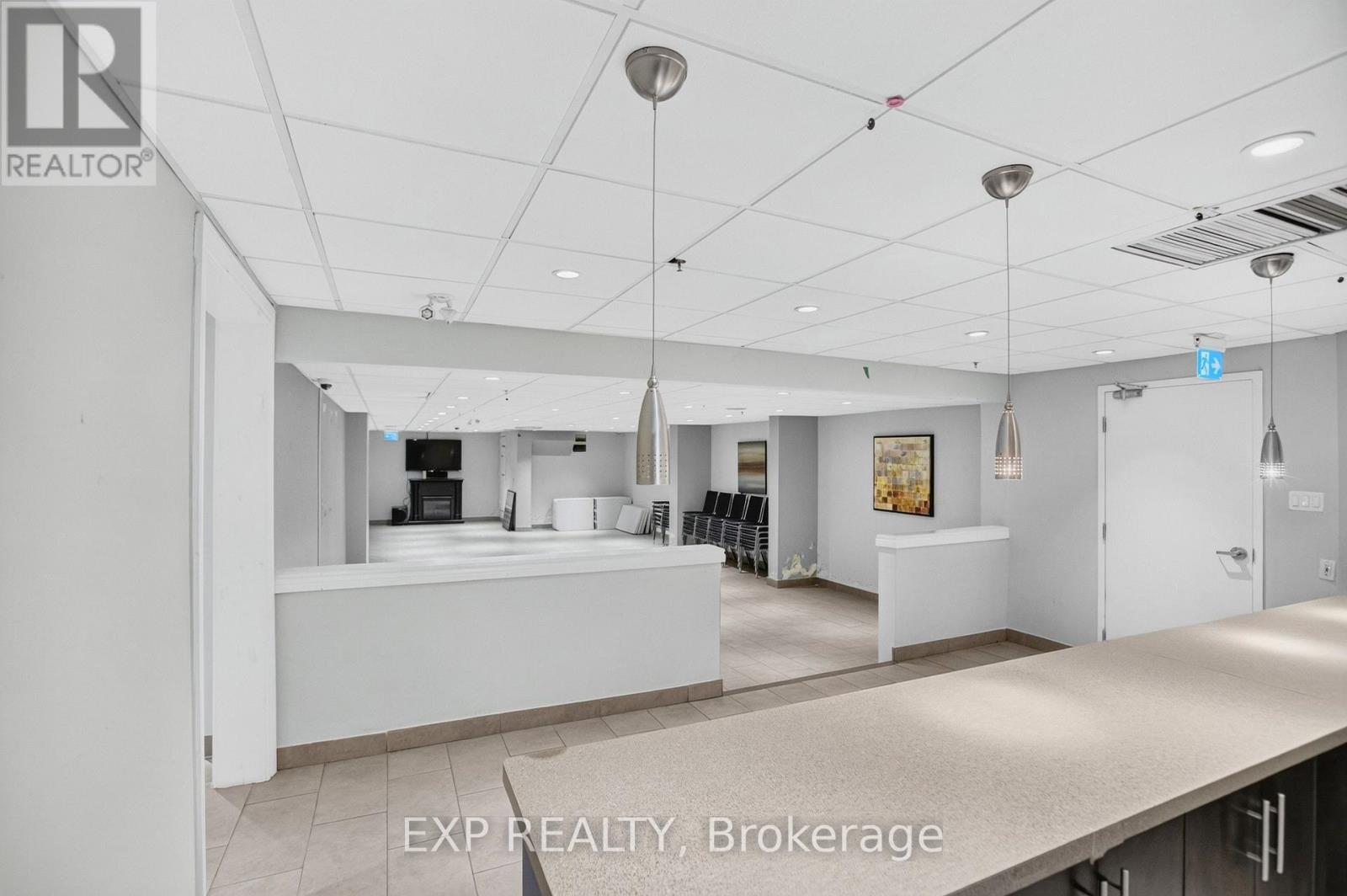 808 - 2323 Confederation Parkway, Mississauga, Ontario  L5B 1R6 - Photo 43 - W13807744