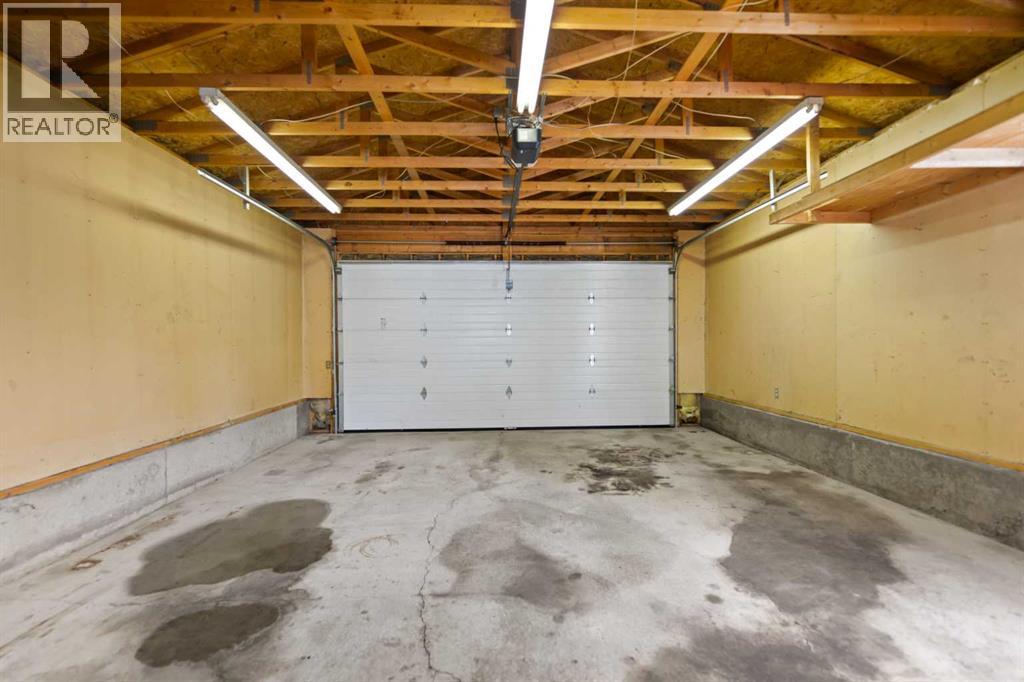 276 Fallswater Road NE, Calgary, Alberta  T3J 1B3 - Photo 20 - A2313977