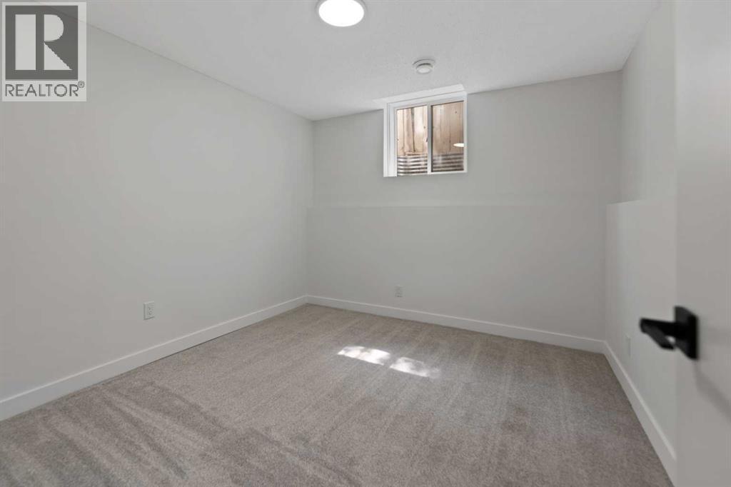 276 Fallswater Road NE, Calgary, Alberta  T3J 1B3 - Photo 15 - A2313977