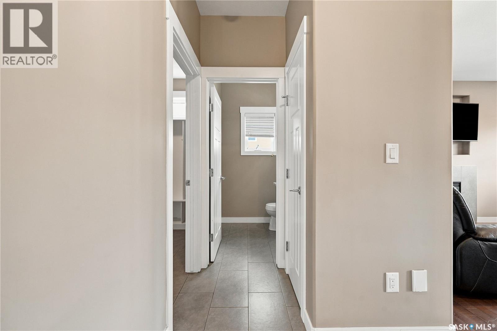 411 Hastings Crescent, Saskatoon, Saskatchewan  S7V 0C7 - Photo 9 - SK048871