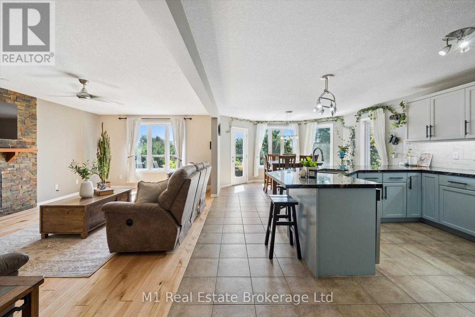 46 Paulstown Crescent, Guelph, Ontario  N1G 5H7 - Photo 4 - X13807800