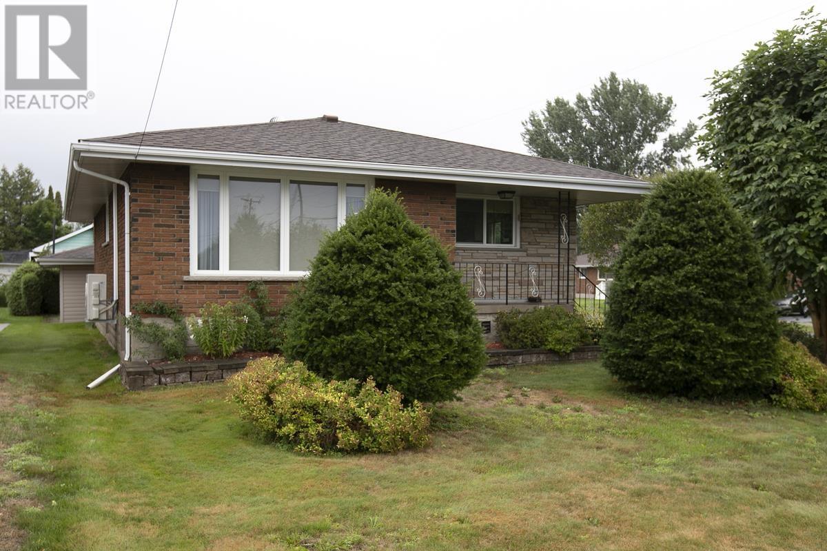382 Doncaster RD, Sault Ste. Marie, Ontario