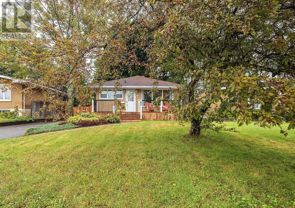 60 Hussey ST photo 3