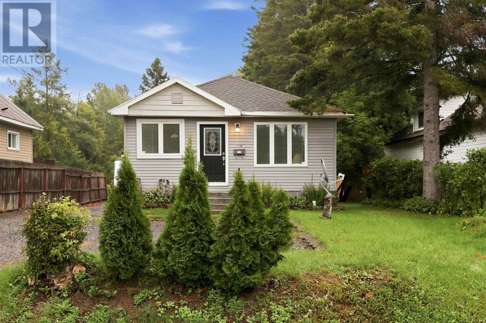 1430 Peoples RD, Sault Ste. Marie, Ontario