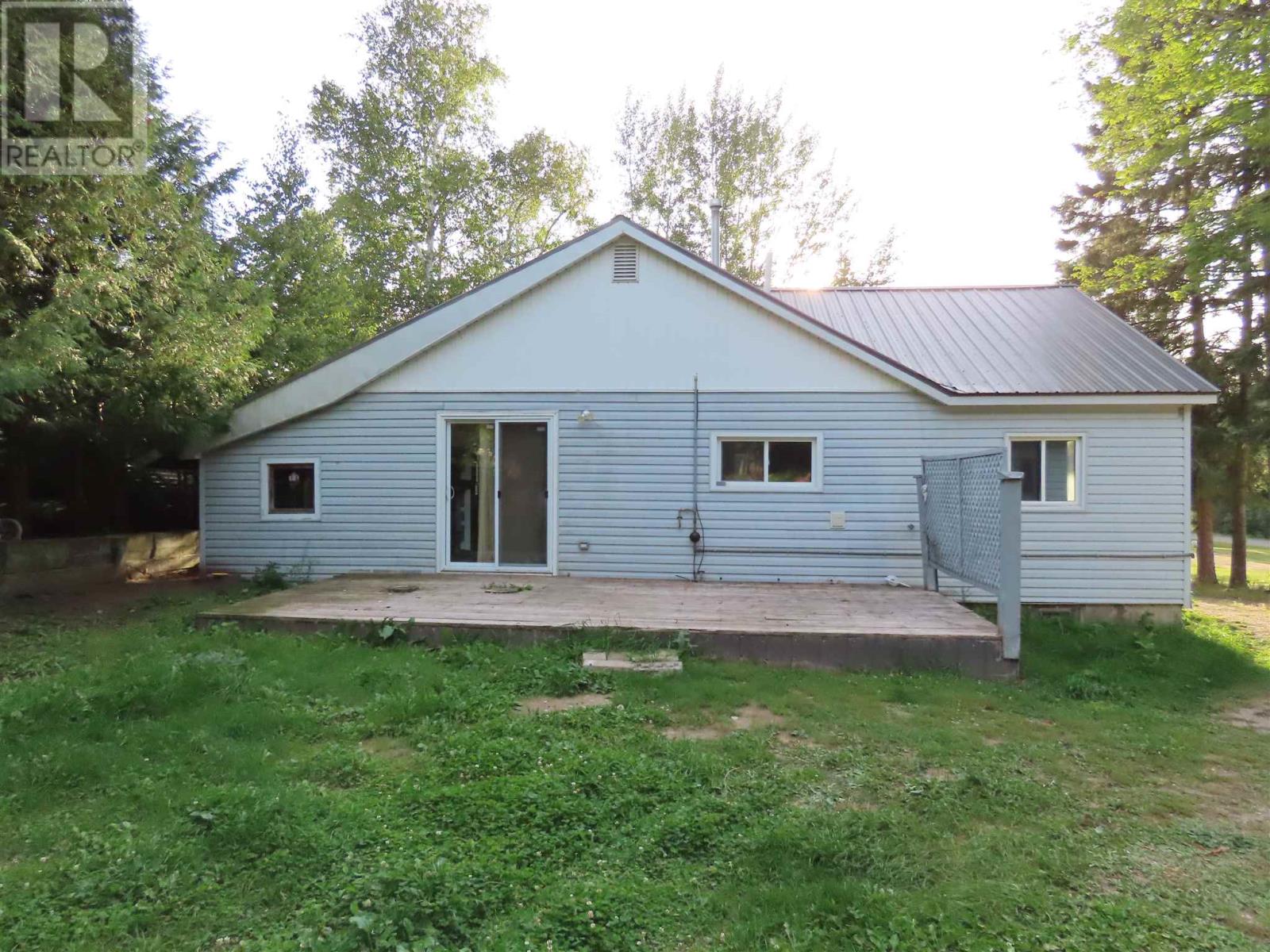 1310 Elizabeth St, Richards Landing, Ontario  P0R 1J0 - Photo 16 - SM262585