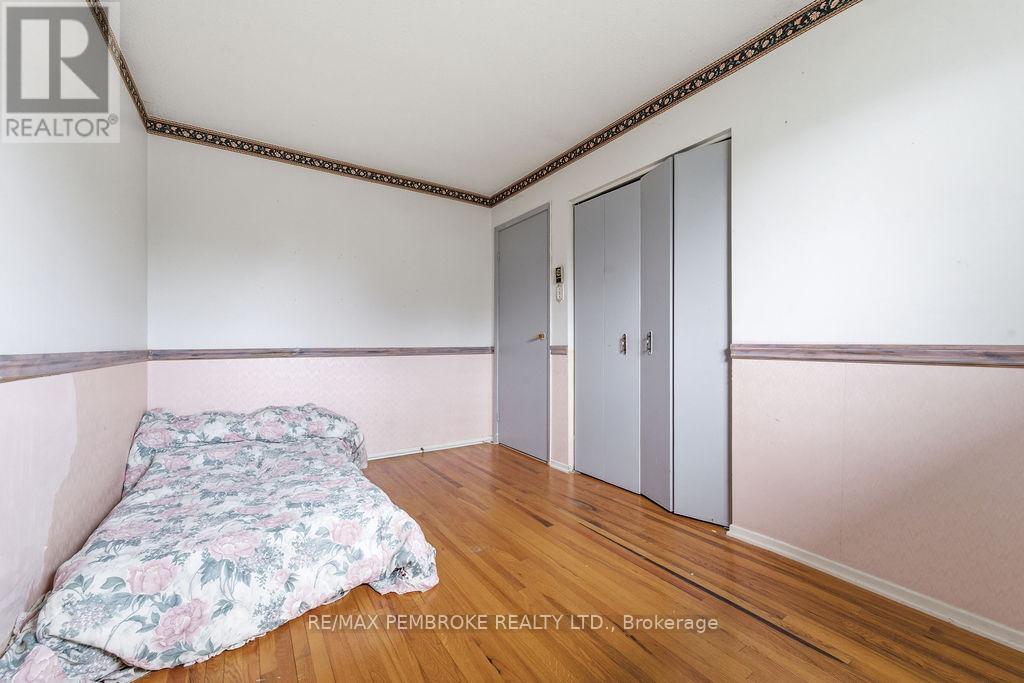 20 Maple Avenue, Petawawa, Ontario  K8H 2Y5 - Photo 19 - X13135384