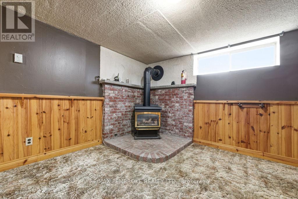 20 Maple Avenue, Petawawa, Ontario  K8H 2Y5 - Photo 31 - X13135384
