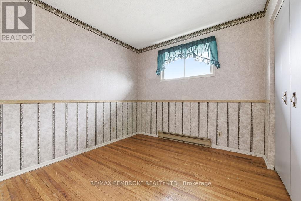 20 Maple Avenue, Petawawa, Ontario  K8H 2Y5 - Photo 25 - X13135384
