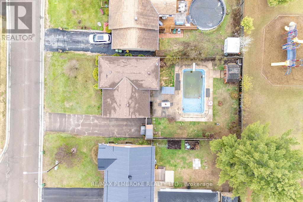 20 Maple Avenue, Petawawa, Ontario  K8H 2Y5 - Photo 44 - X13135384