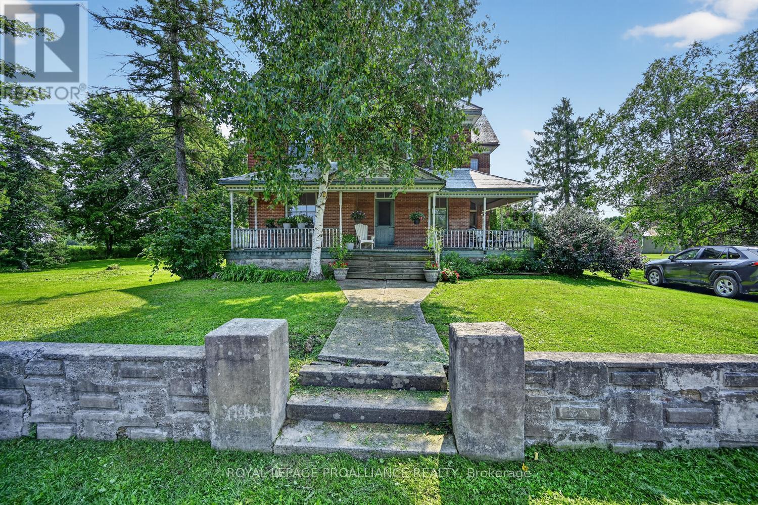74 Rockfield Road, Leeds And The Thousand Islands, Ontario K0E 1R0 - Photo 3 - X13807764