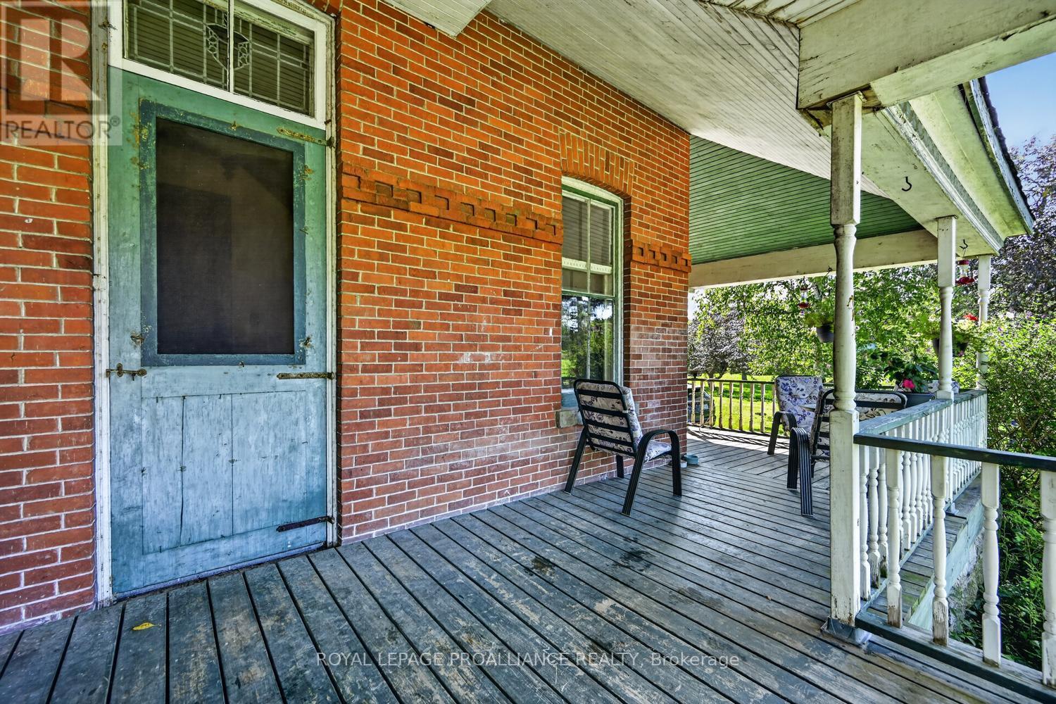 74 Rockfield Road, Leeds And The Thousand Islands, Ontario K0E 1R0 - Photo 4 - X13807764