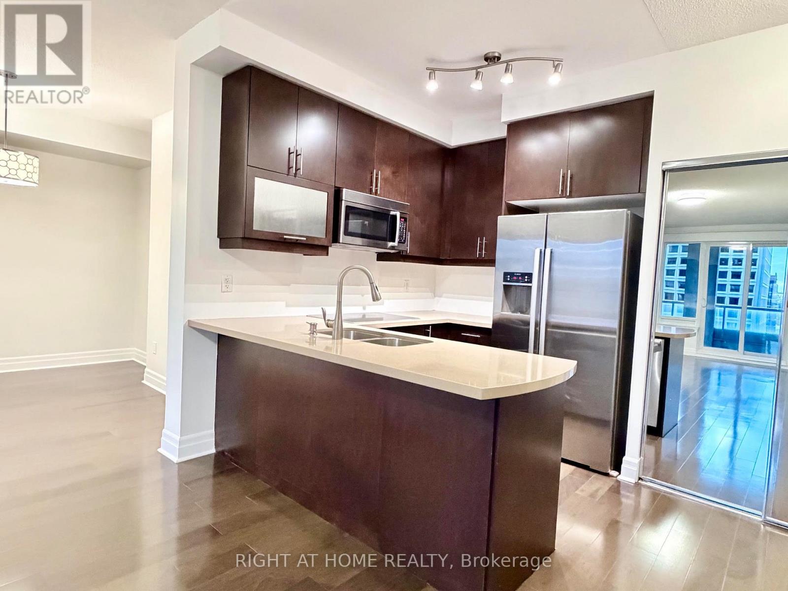 1810 - 35 Balmuto Street, Toronto, Ontario  M4Y 5W4 - Photo 13 - C13807742