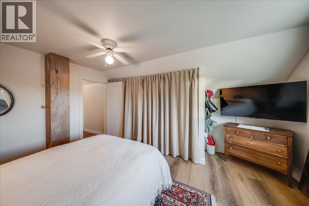 1398 Victoria Avenue, Rossland, British Columbia V0G 1Y0 - Photo 18 - 10401351