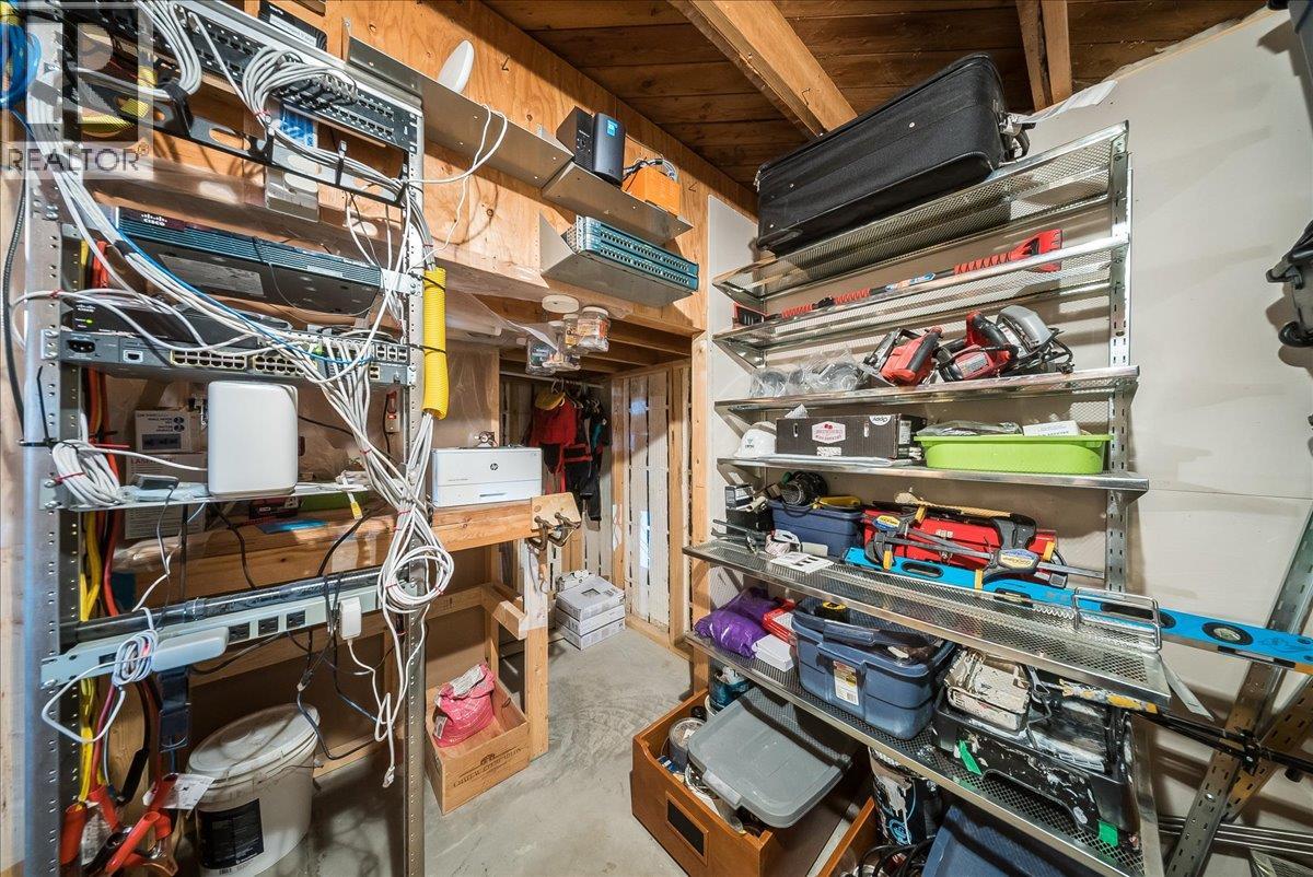 1398 Victoria Avenue, Rossland, British Columbia V0G 1Y0 - Photo 34 - 10401351
