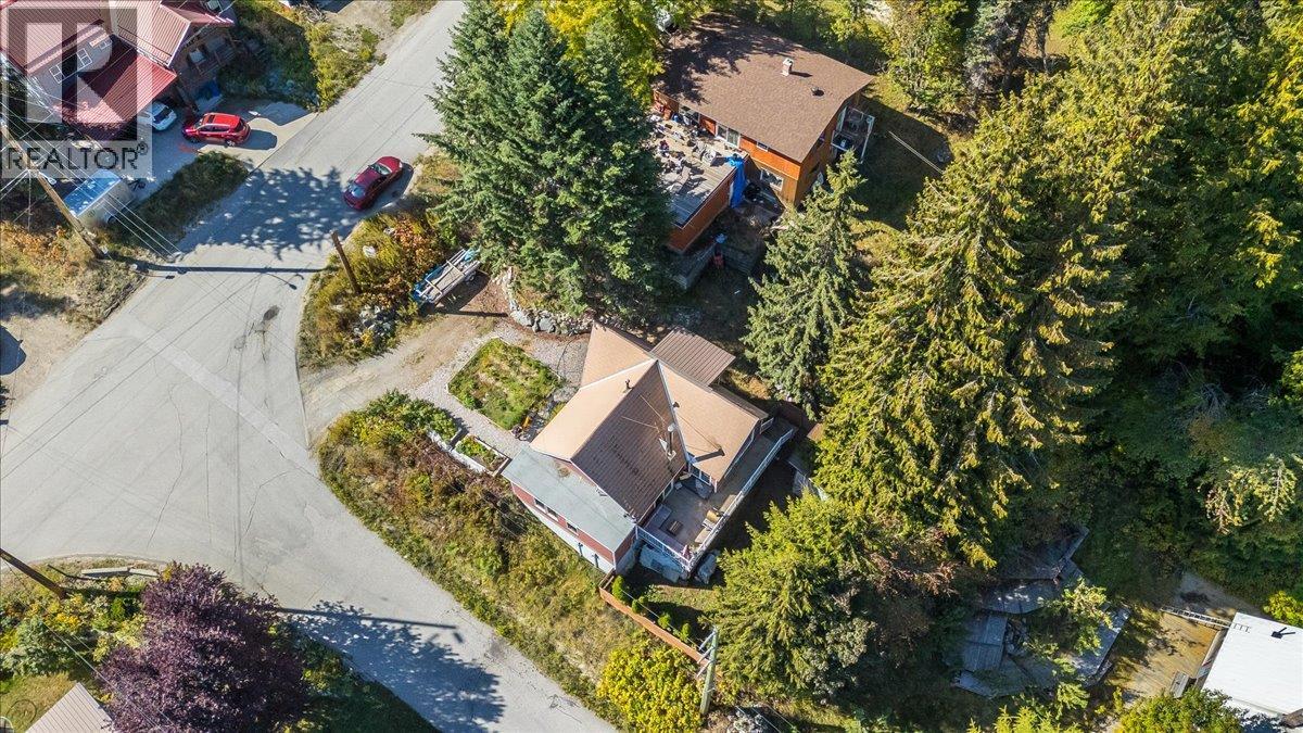 1398 Victoria Avenue, Rossland, British Columbia V0G 1Y0 - Photo 44 - 10401351