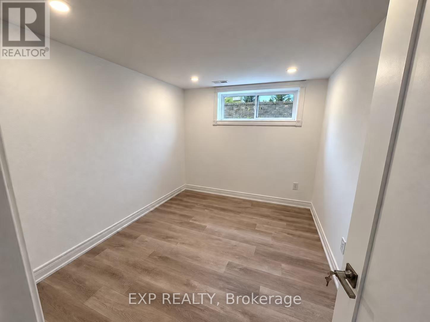 54 Shaunavon Heights Crescent, Toronto, Ontario  M3A 2P4 - Photo 17 - C13807258