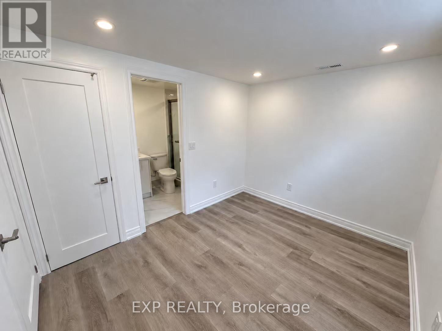54 Shaunavon Heights Crescent, Toronto, Ontario  M3A 2P4 - Photo 10 - C13807258