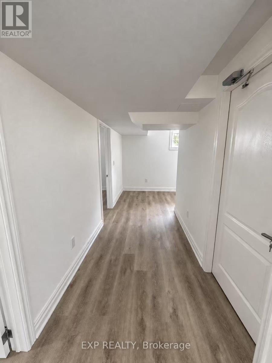 54 Shaunavon Heights Crescent, Toronto, Ontario  M3A 2P4 - Photo 3 - C13807258